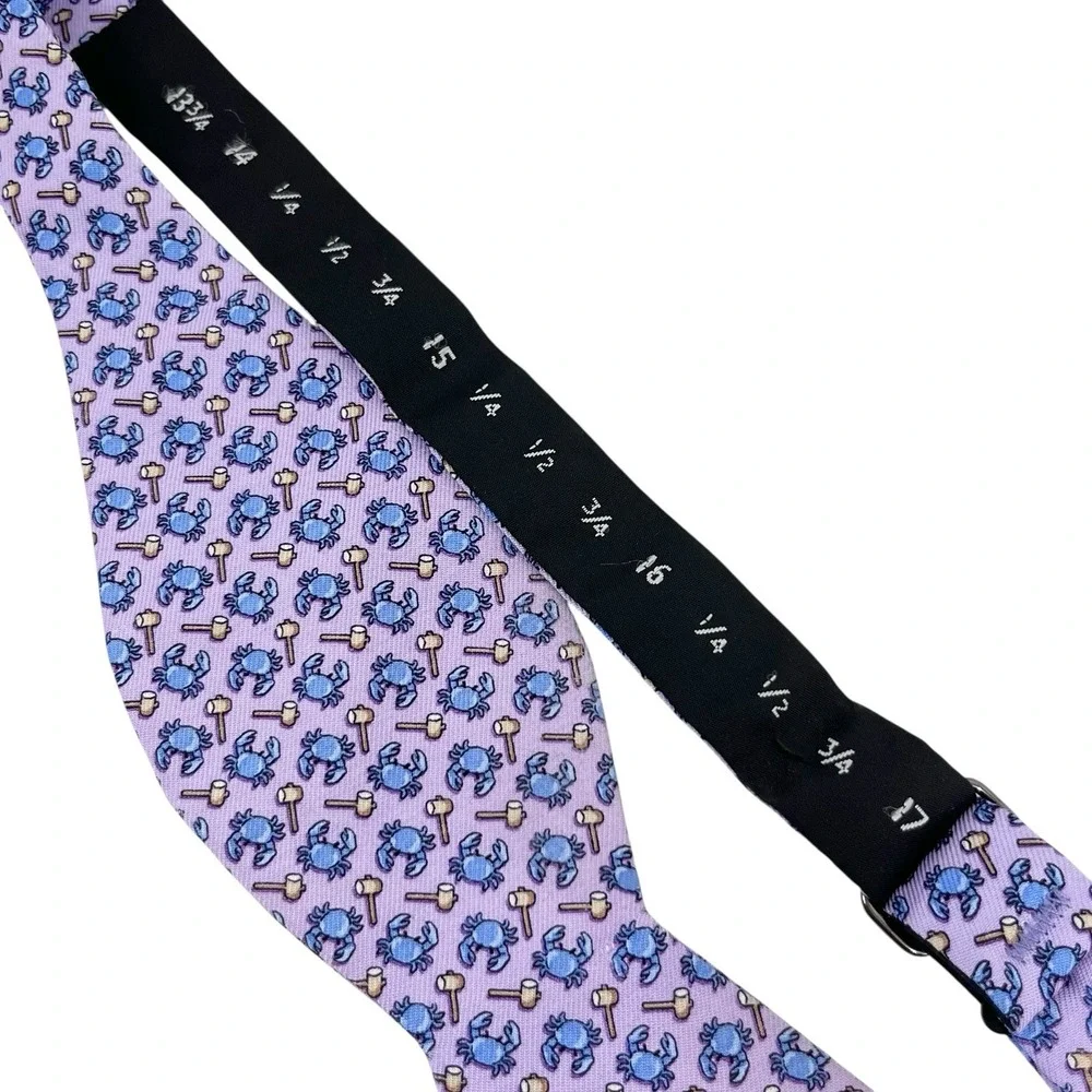 Vineyard Vines Men's Bow Tie Crab Mallets Lilac/Blue Silk USA 2 5/8